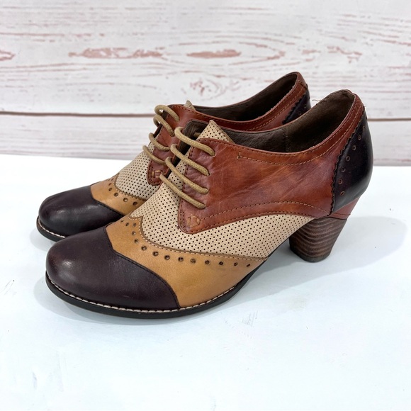 Spring Step L'Artiste Patchwork Retro Leather Bardot Wing Tip Derby Booties - Picture 2 of 12